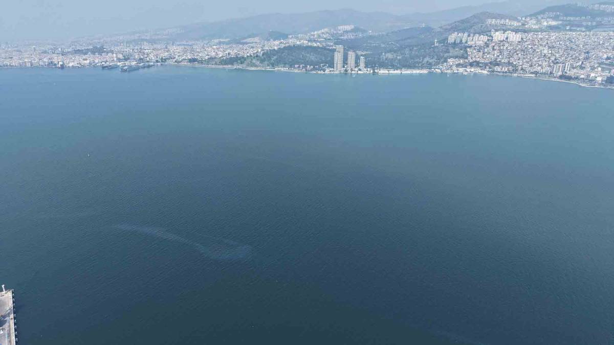 İzmir Körfezi’nde yine dış kaynaklı kirlilik alarmı