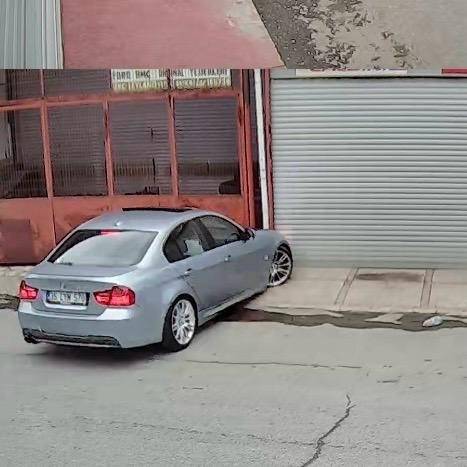 İzmir'de bir sürücü drift atarken kaza yaptı