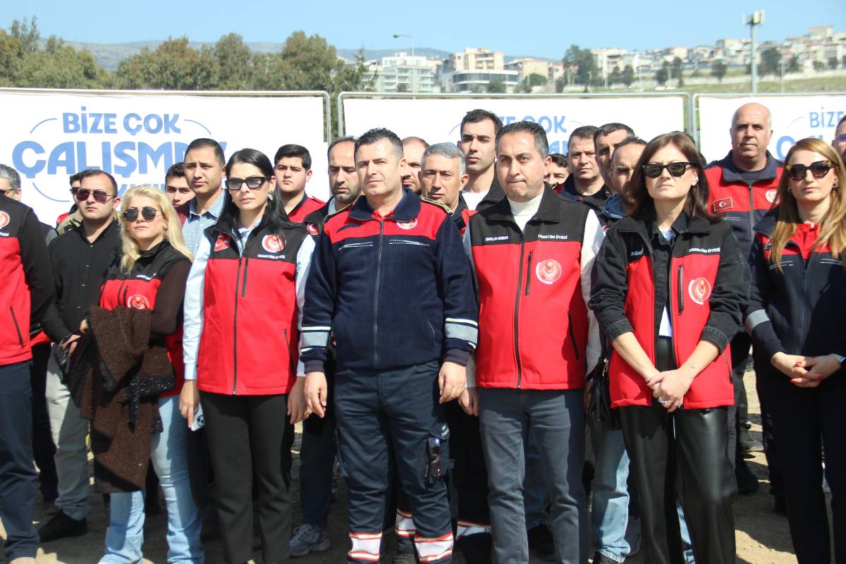 İzmir'de 4 bin 200 ağaçlık 'İtfaiye Korusu' açıldı