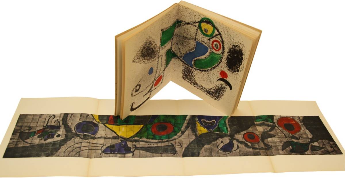 Dünyanın en küçük kitabı İzmir'de