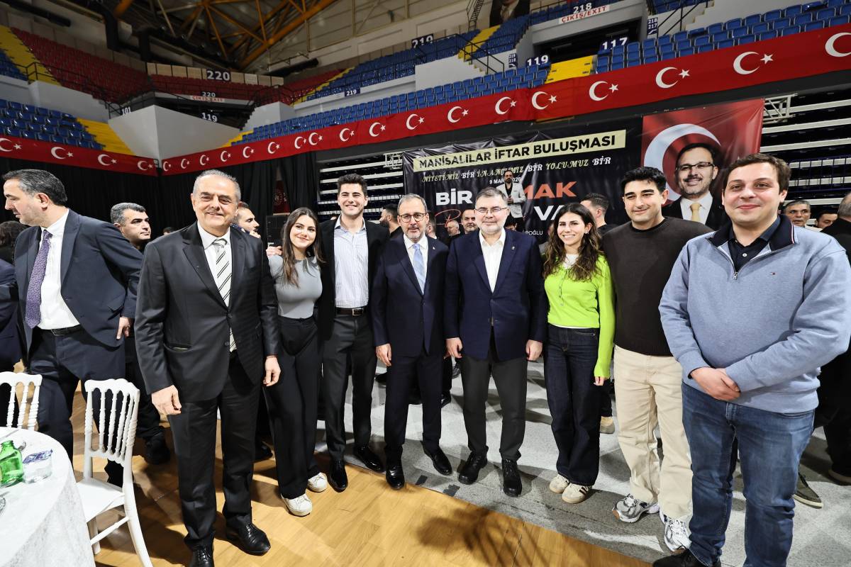 Kasapoğlu, Manisalılarla iftar sofrasında buluştu