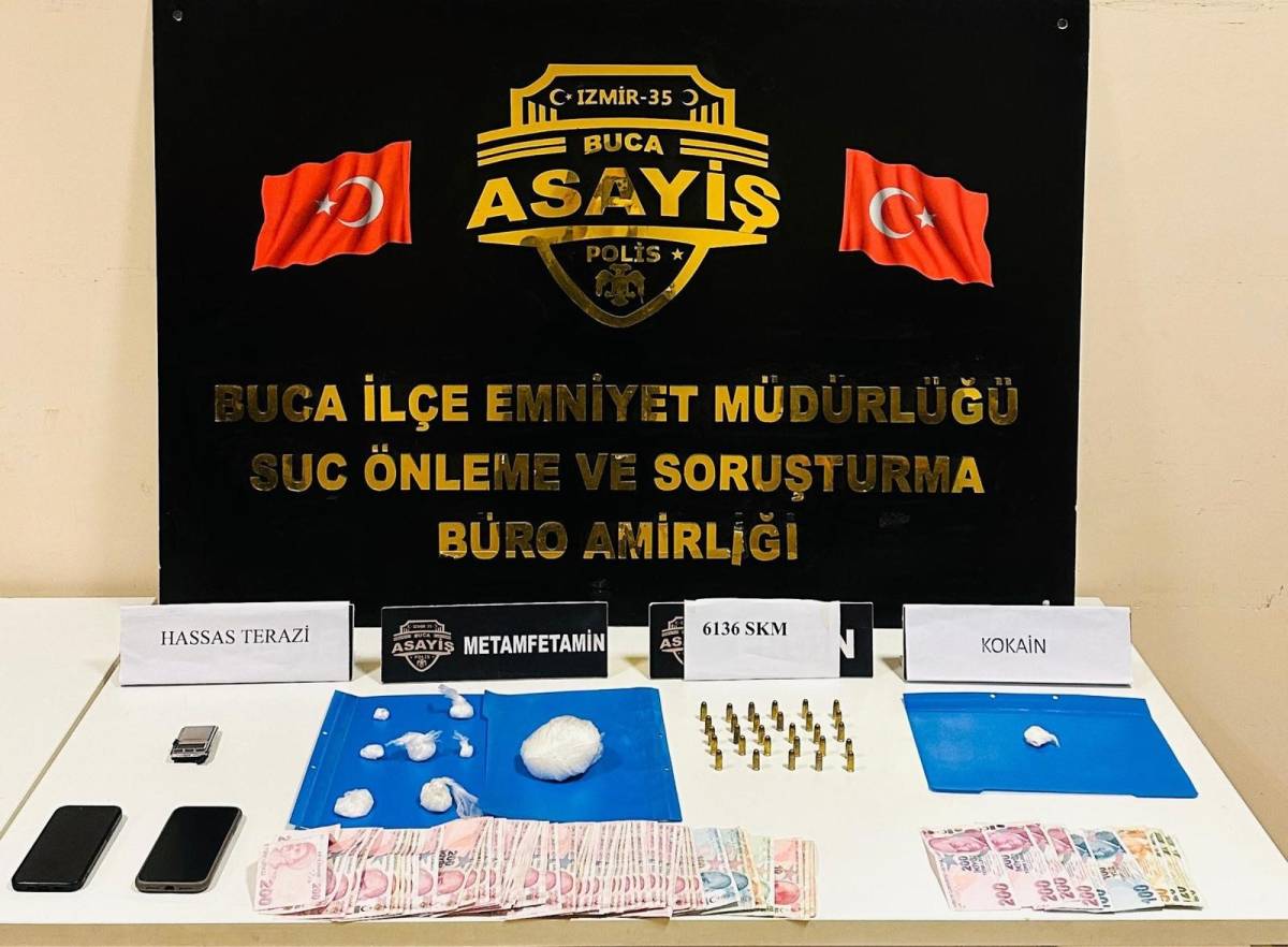 İzmir'de uyuşturucu operasyonu: 2 gözaltı