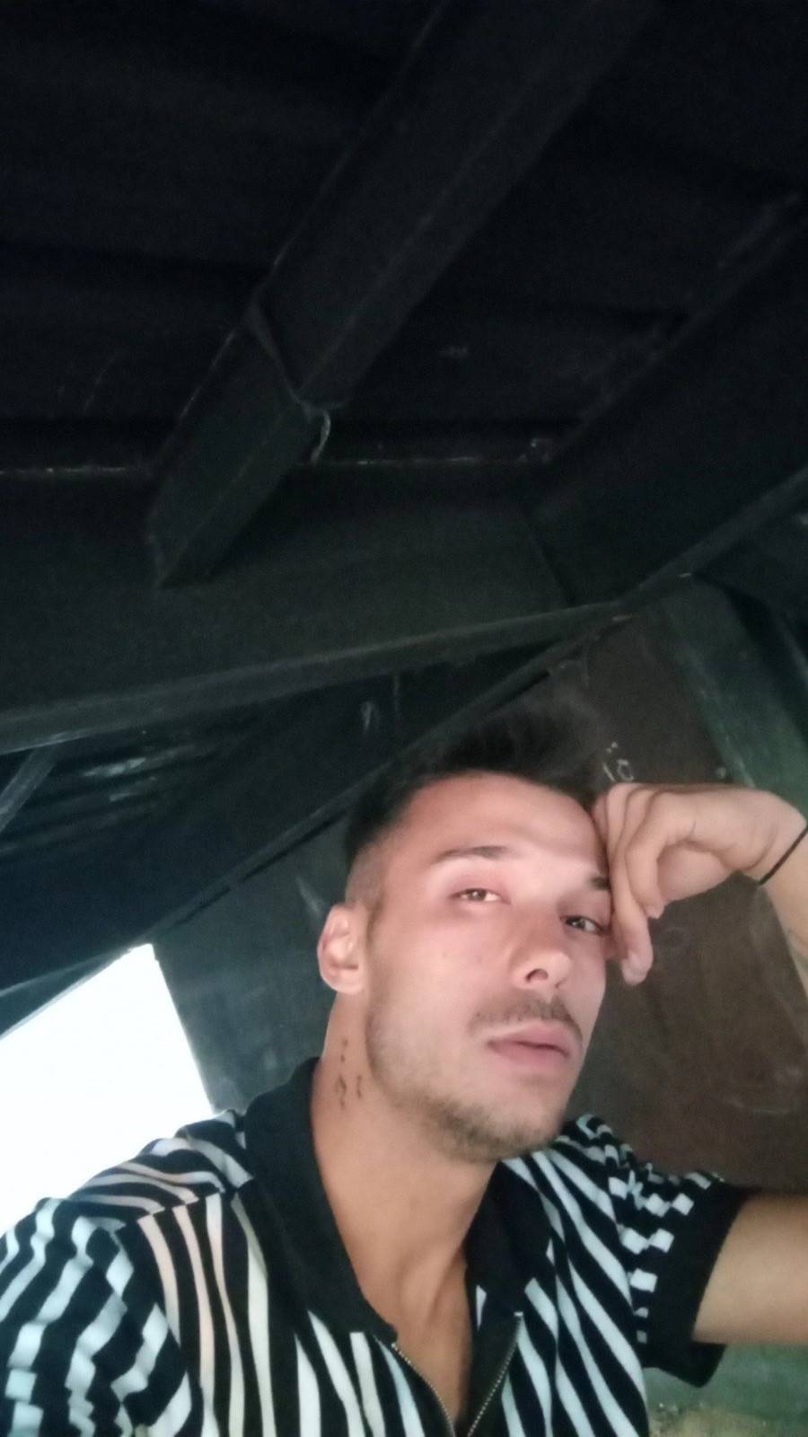 İzmir'de bıçaklanan müzisyen hayatını kaybetti