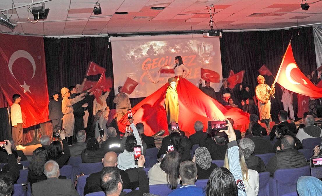 Çeşme'de, duygu dolu Çanakkale anması