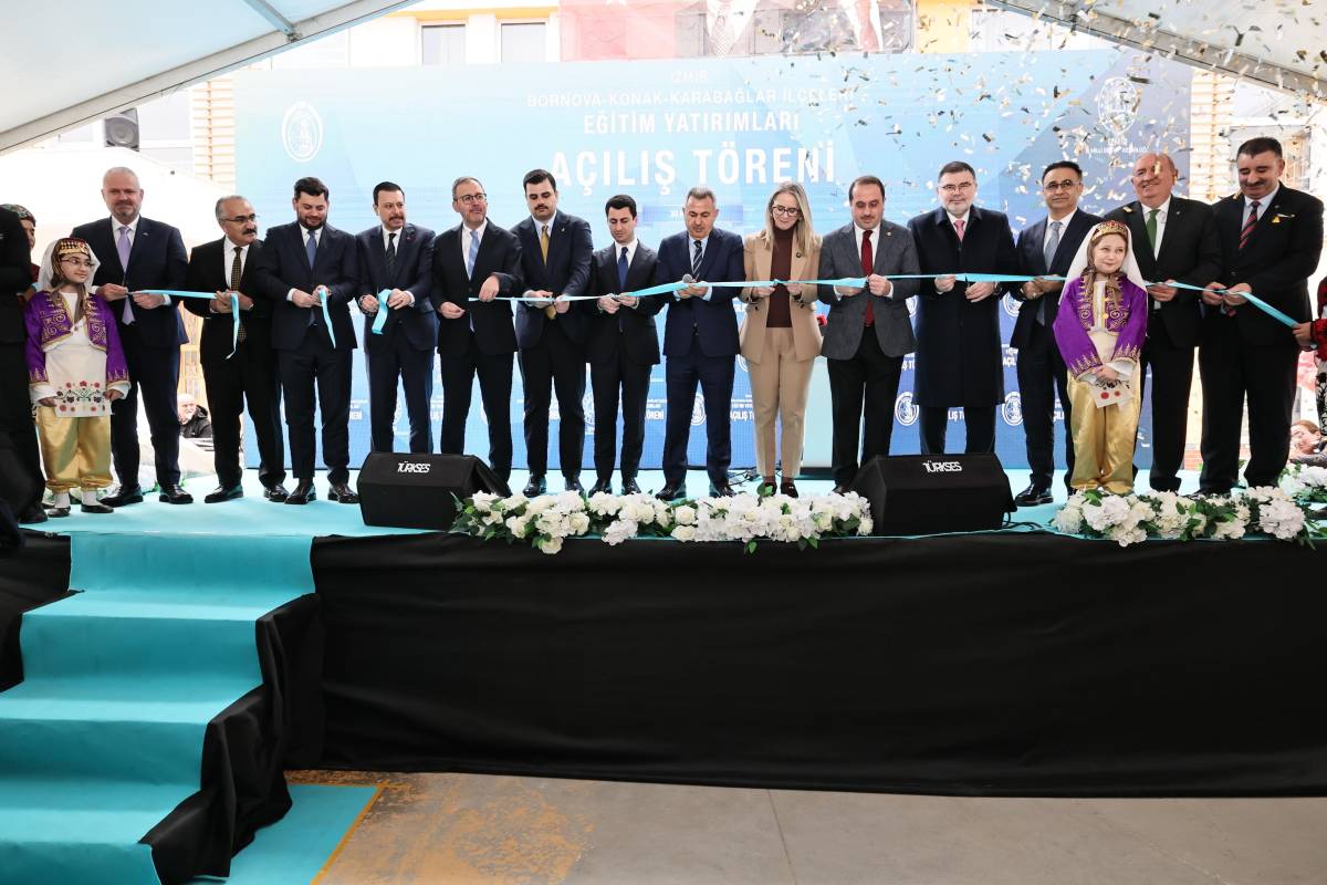 İzmir'de 20 yeni okul eğitime açıldı