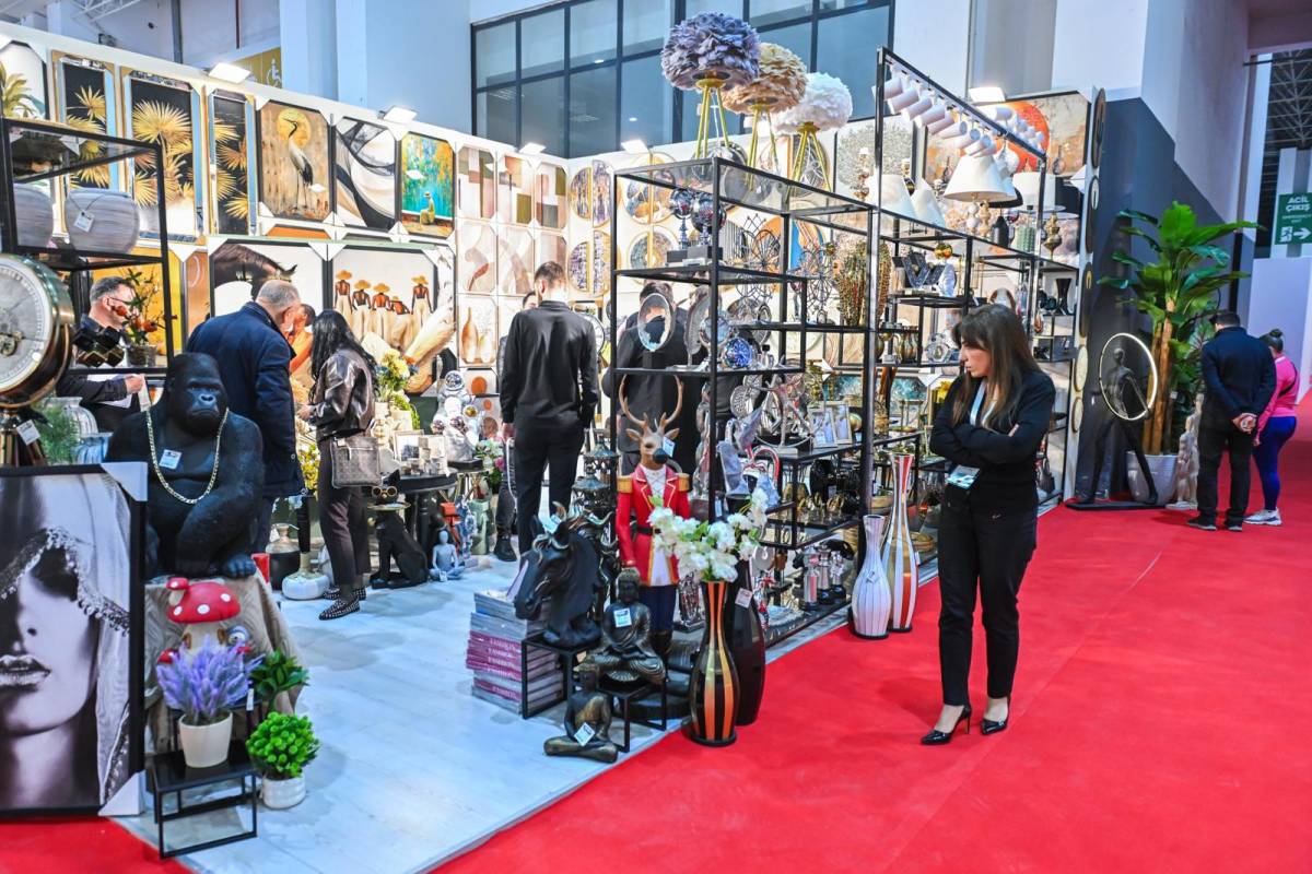 İZFURNEX 2026 - İzmir Mobilya Fuarı kapılarını açtı