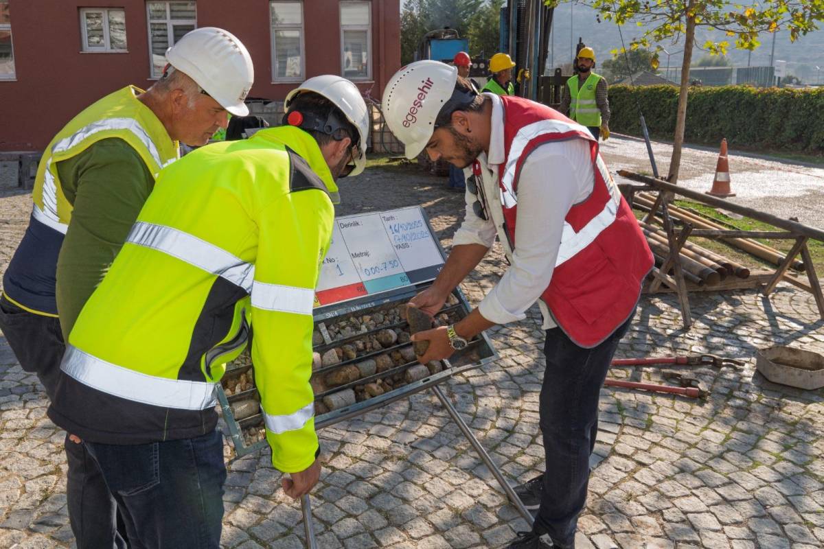 İzmir afete karşı seferberlikte