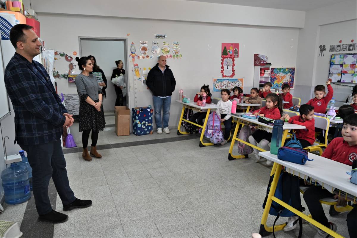 Ömer Eşki Hayat Bilgisi dersinde yerel yönetimleri anlattı