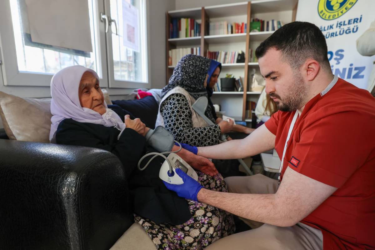 Buca’da sağlık hizmeti mahallelere geliyor