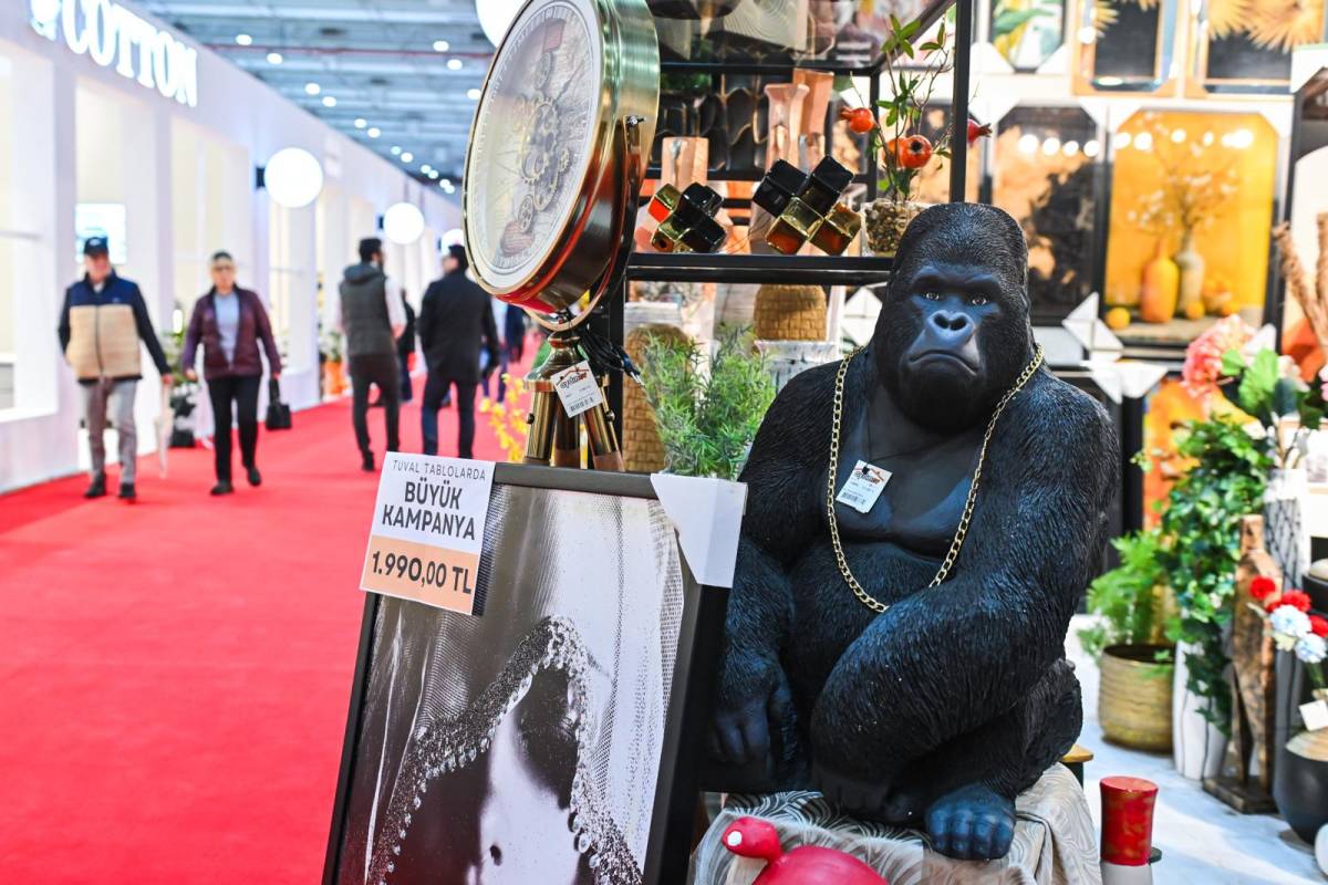 İZFURNEX 2026 - İzmir Mobilya Fuarı kapılarını açtı