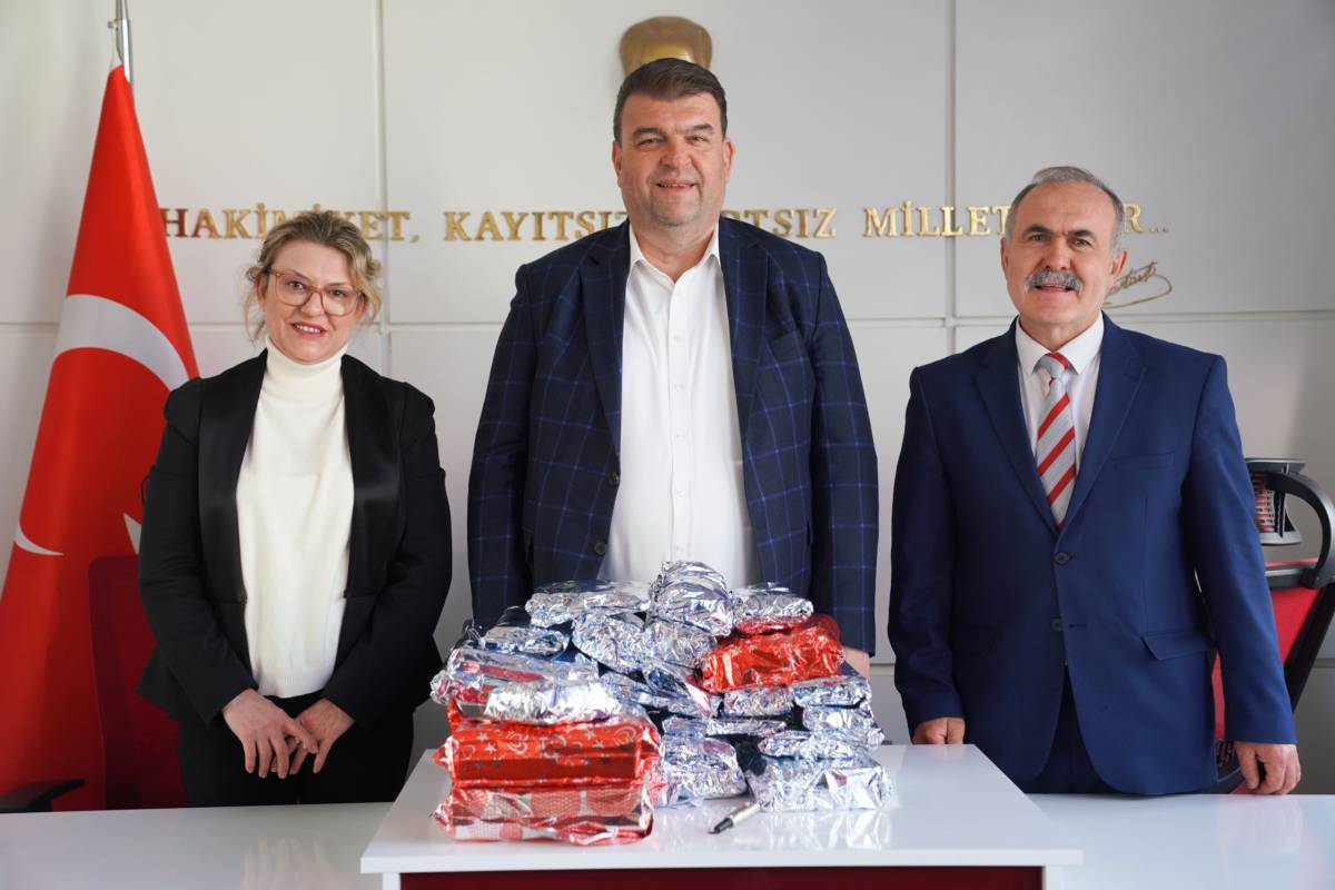 Seferihisar’da minik kalplerden büyük dayanışma