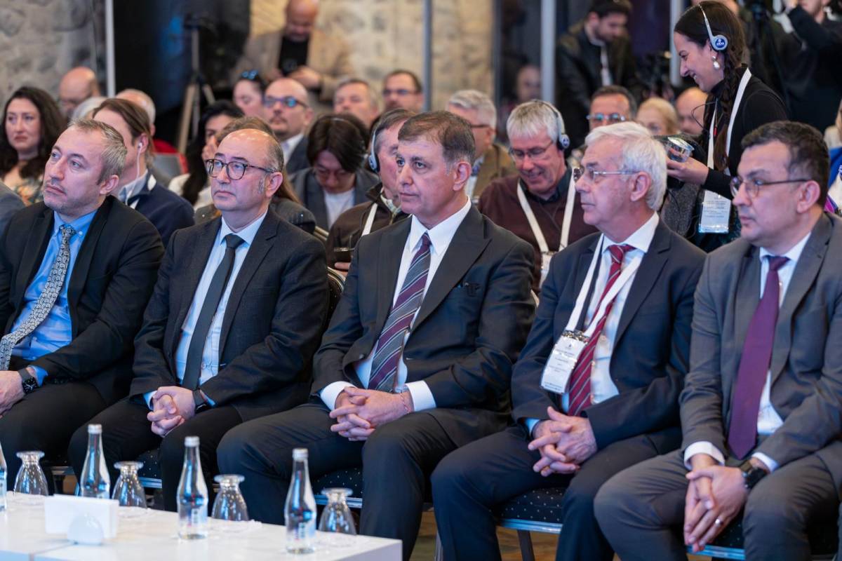 Başkan Tugay’dan İzmir Körfezi için ortak mücadele çağrısı