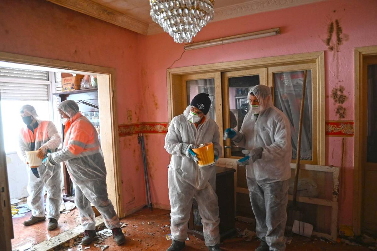 Karabağlar Belediyesi’nden Çöp Evle İlgili Açıklama