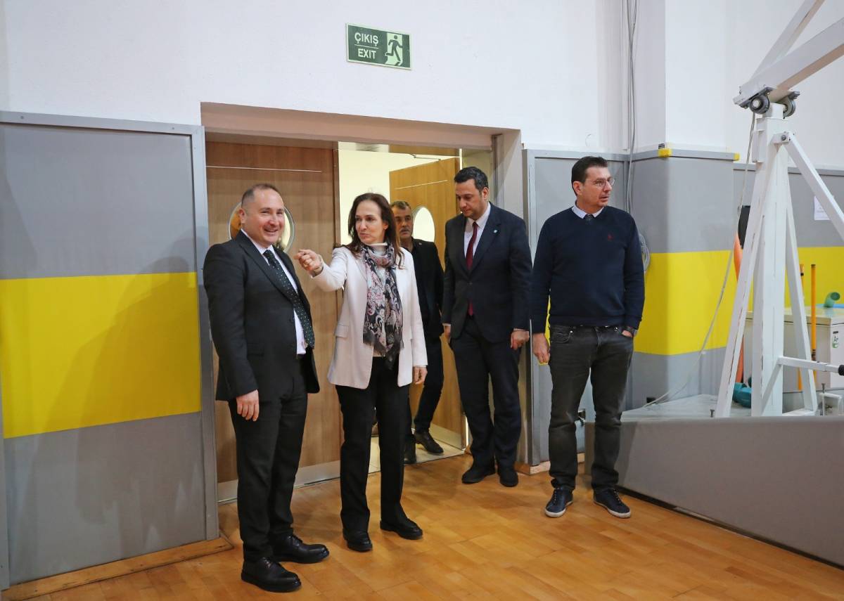 Karşıyaka Bilim Merkezi yeniden açılıyor