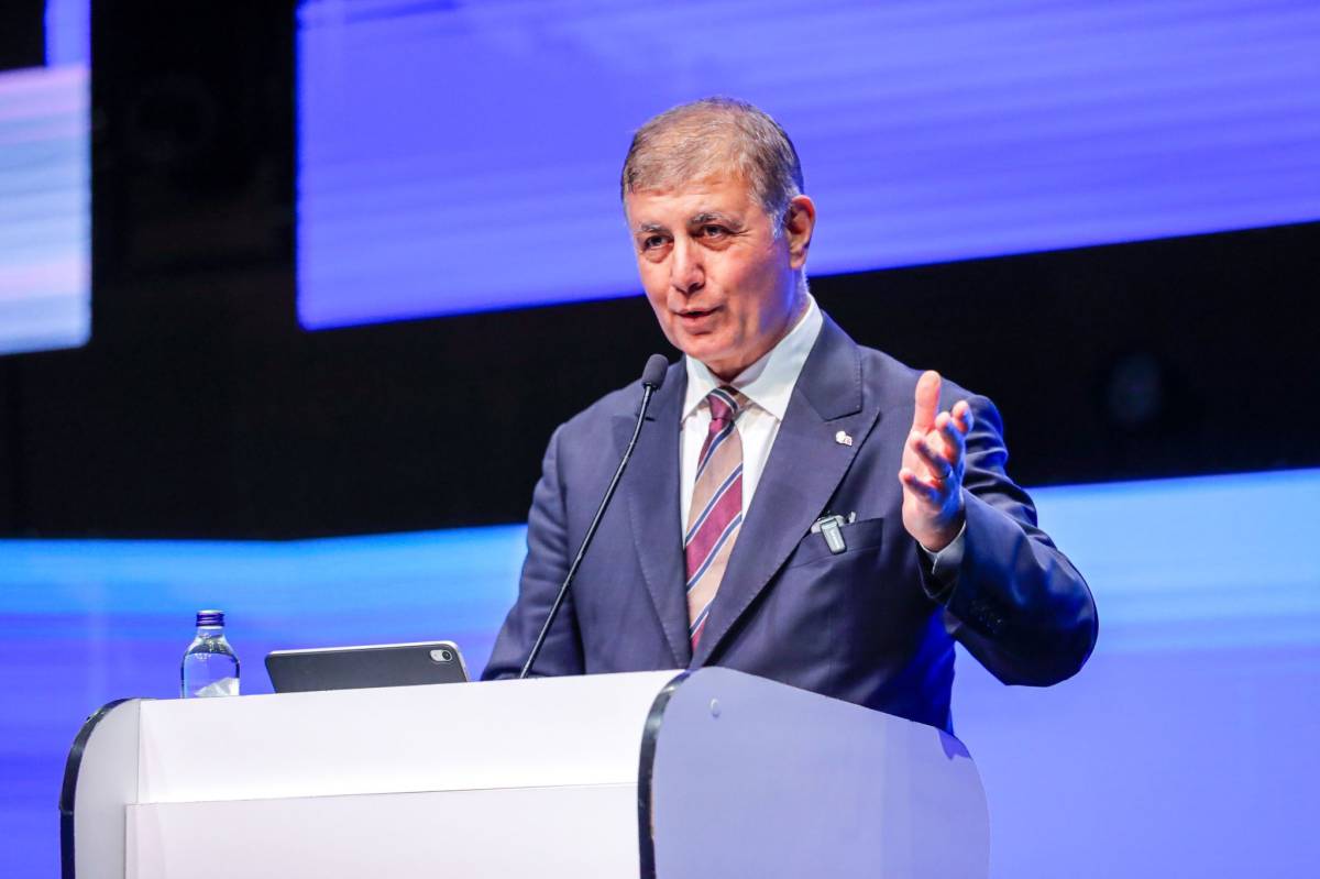 Cemil Tugay'dan AK Partili vekillere sert sözler