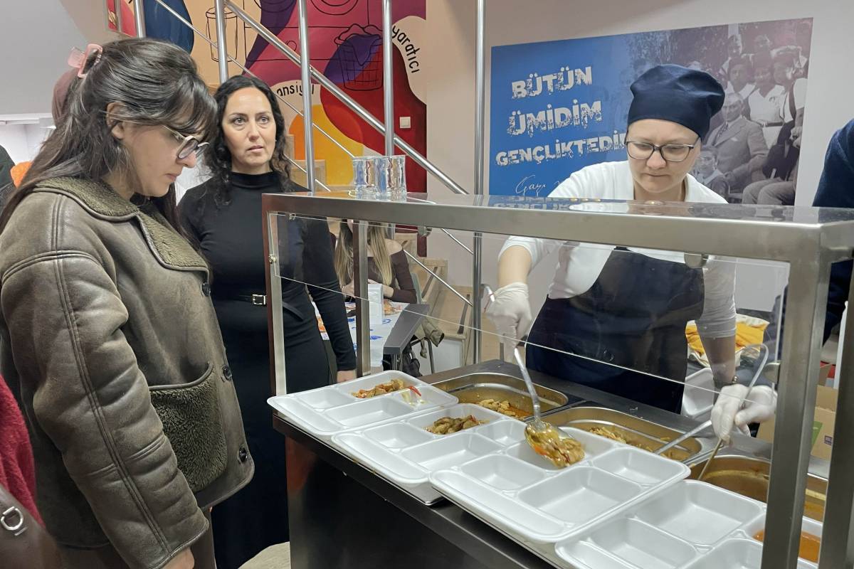 Bornova’da Gençlerle İftar