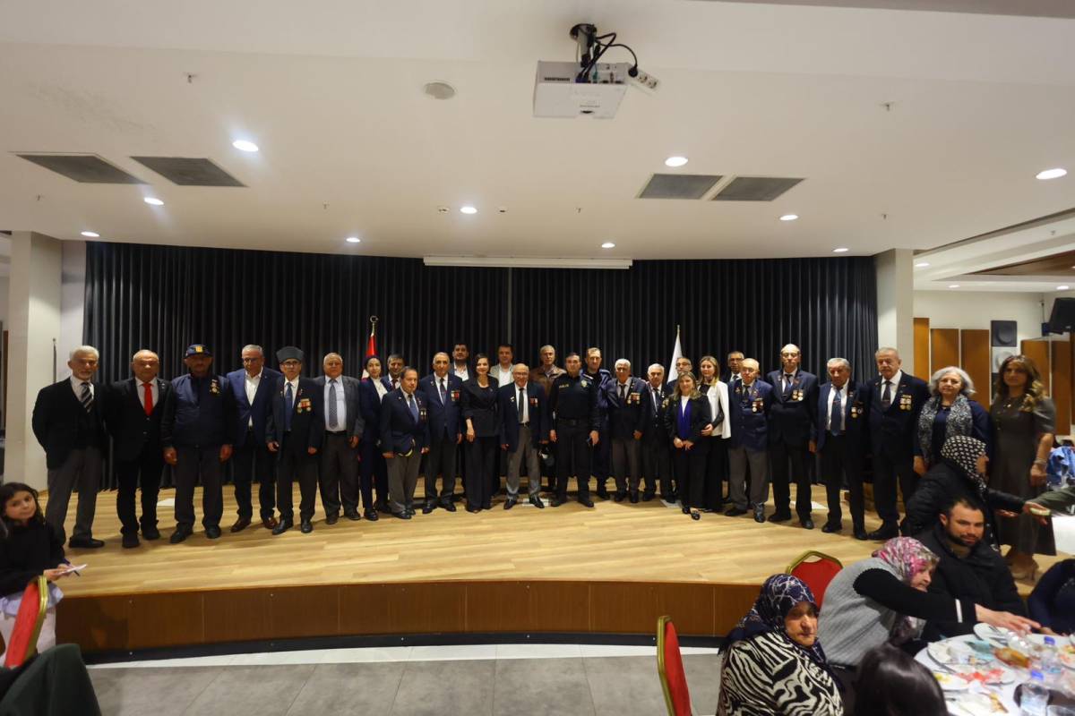 Karabağlar ’da Şehit Aileleri ve Gazilerle İftar Sofrası