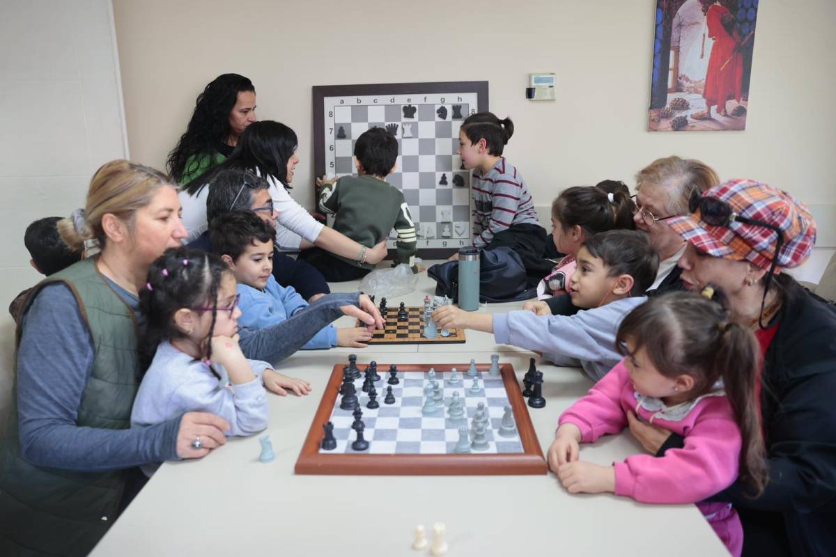 Konak’ın İleri Yaş Merkezi’nde bayram neşesi