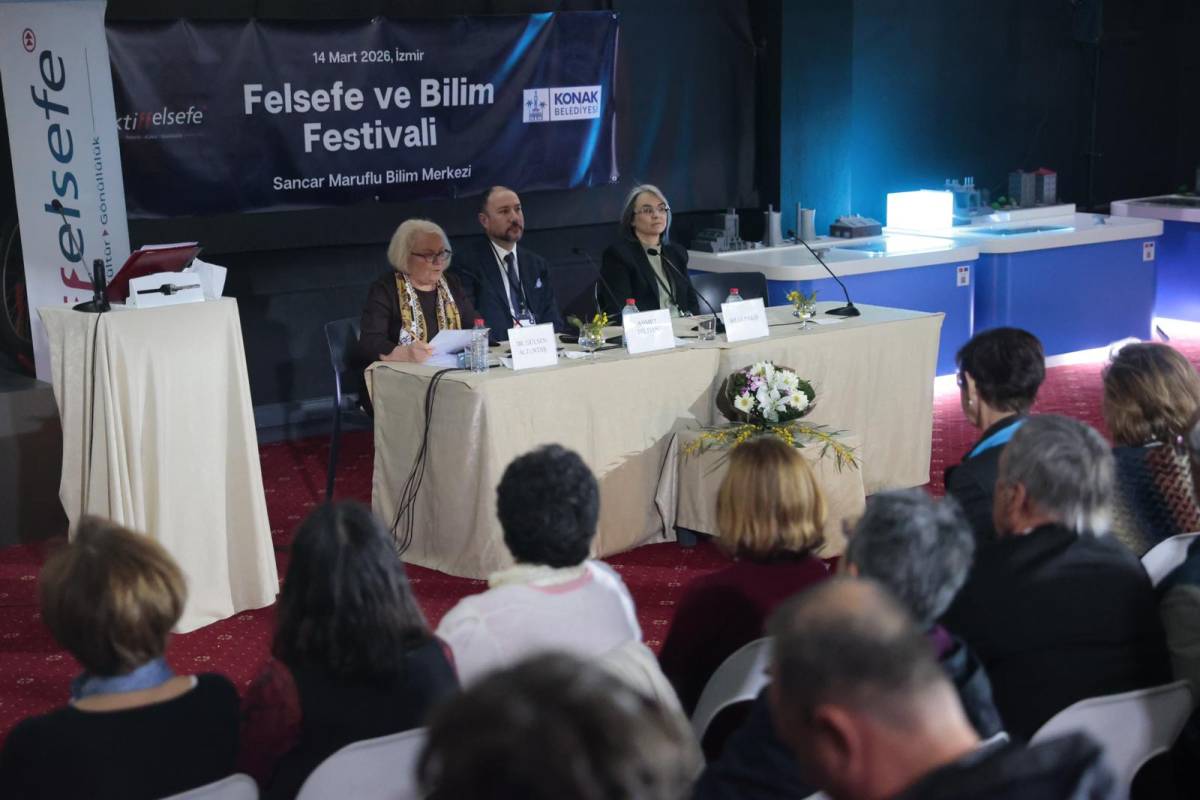 Konak’ta Felsefe ve Bilim Festivali’ne yoğun ilgi