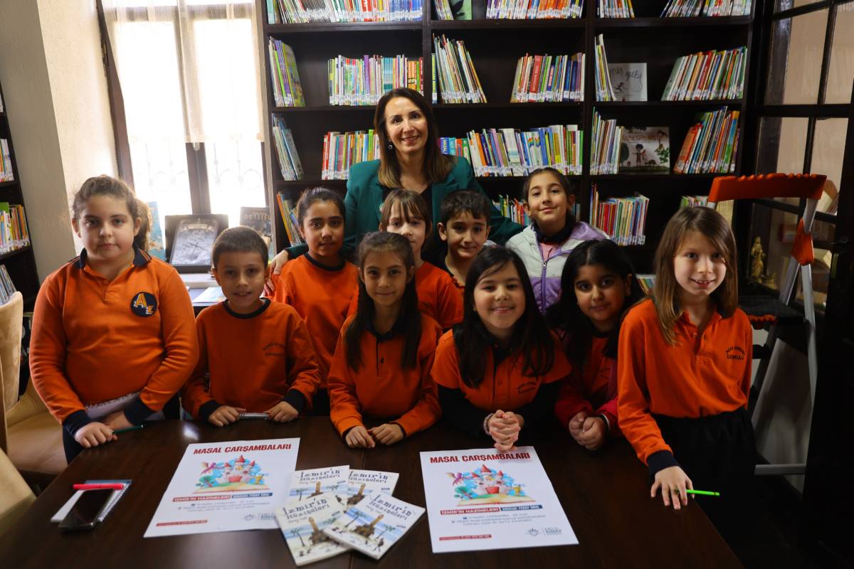 Masal Çarşambaları Çocukların Hayal Dünyasını Aydınlatıyor