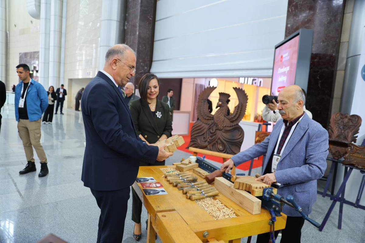 Karabağlar Standı İzmir Mobilya Fuarı’nda