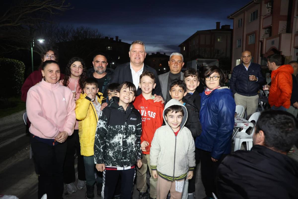 Urla Belediyesi Ramazan boyunca gönül sofrası kurdu