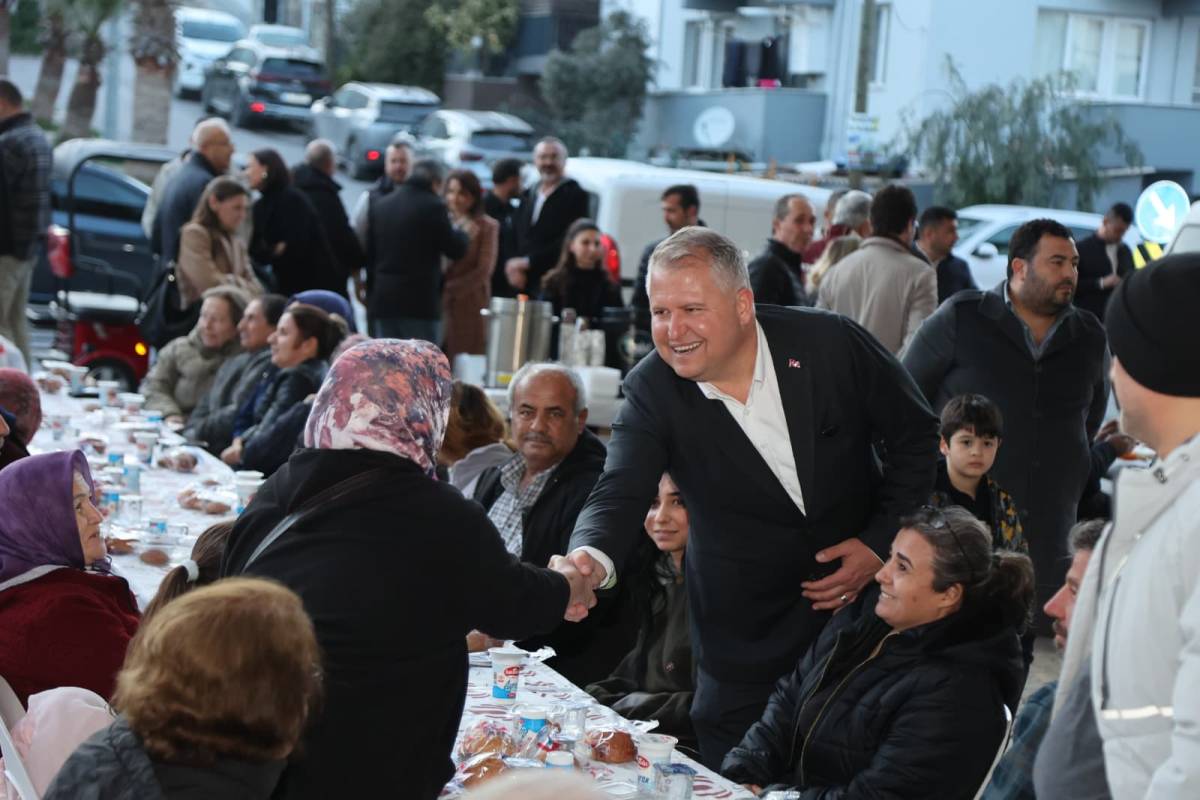 Urla Belediyesi Ramazan boyunca gönül sofrası kurdu
