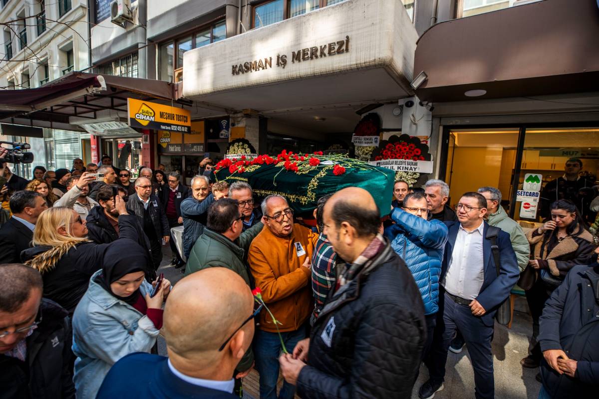 MESLEKTAŞIMIZ BURCU YANAR ALKIŞLARLA SON YOLCULUĞUNA UĞURLANDI