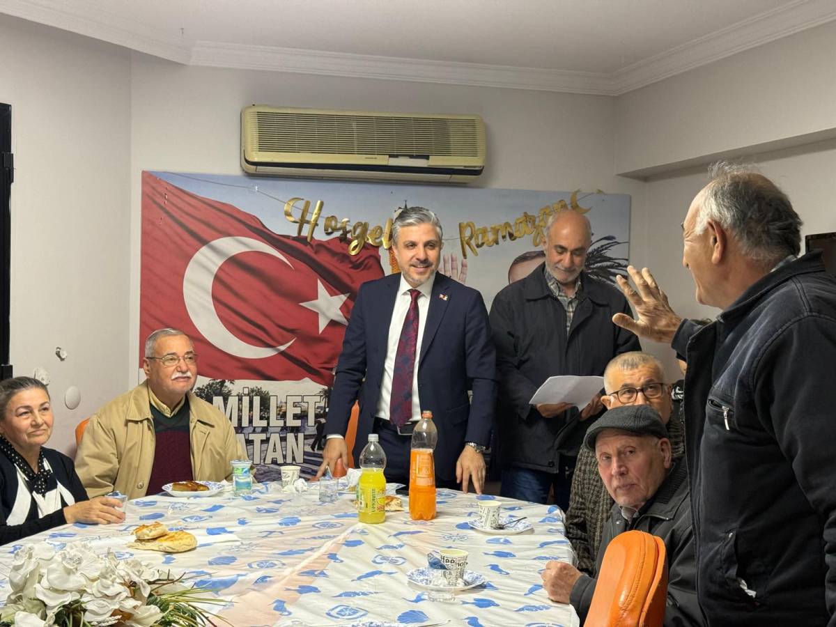 AK Parti Balçova’dan Emeklilere İftar Programı