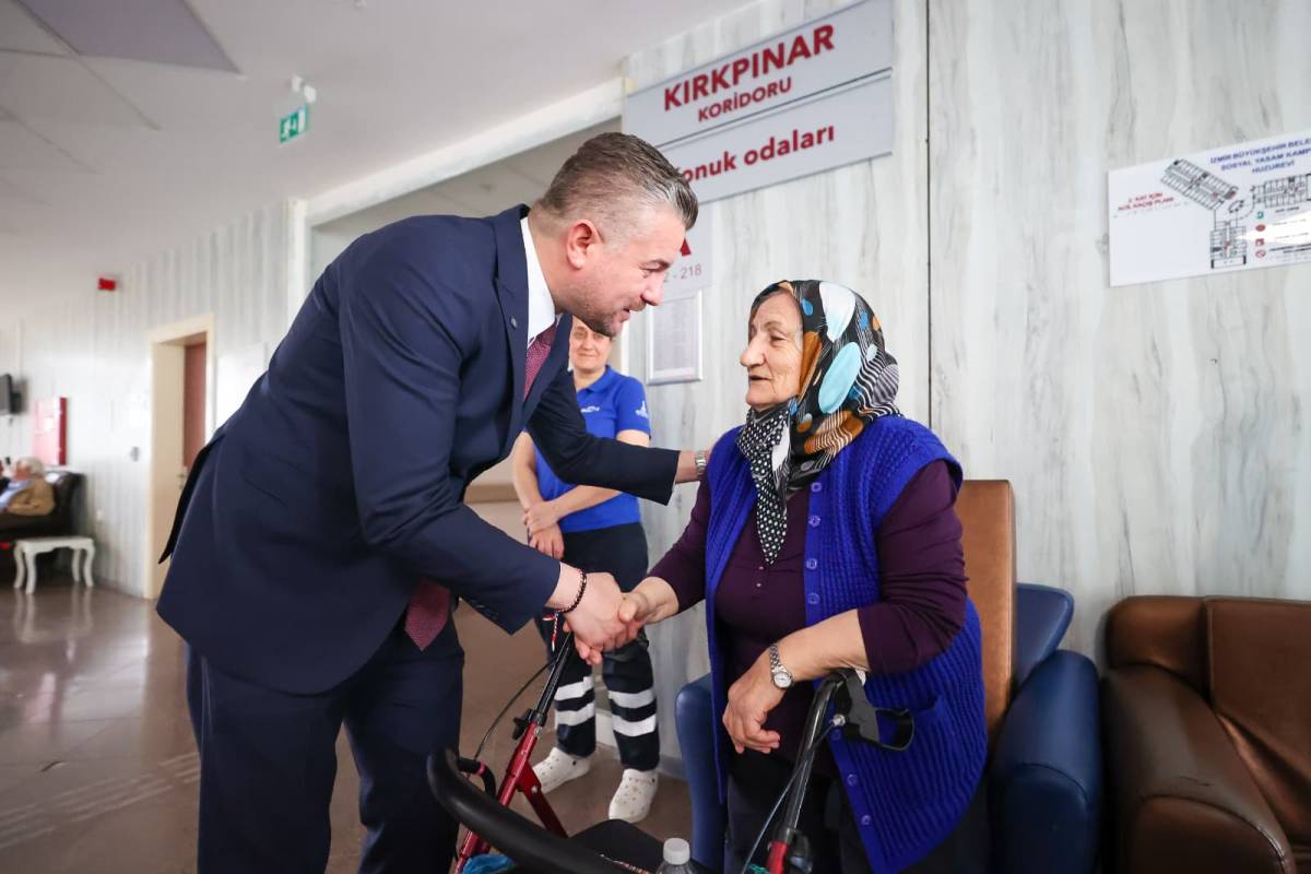 Başkan Görkem Duman’dan huzurevine bayram ziyareti