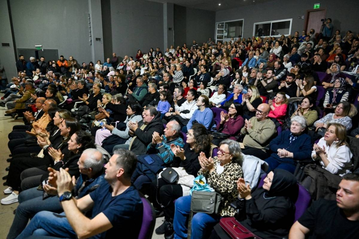Bornova’da 8 Mart’a güçlü mesaj