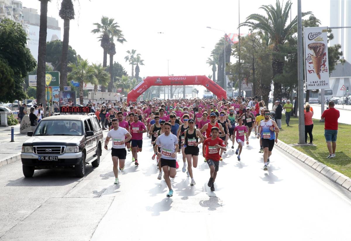 Karşıyaka’da Zübeyde Hanım Koşusu için geri sayım başladı