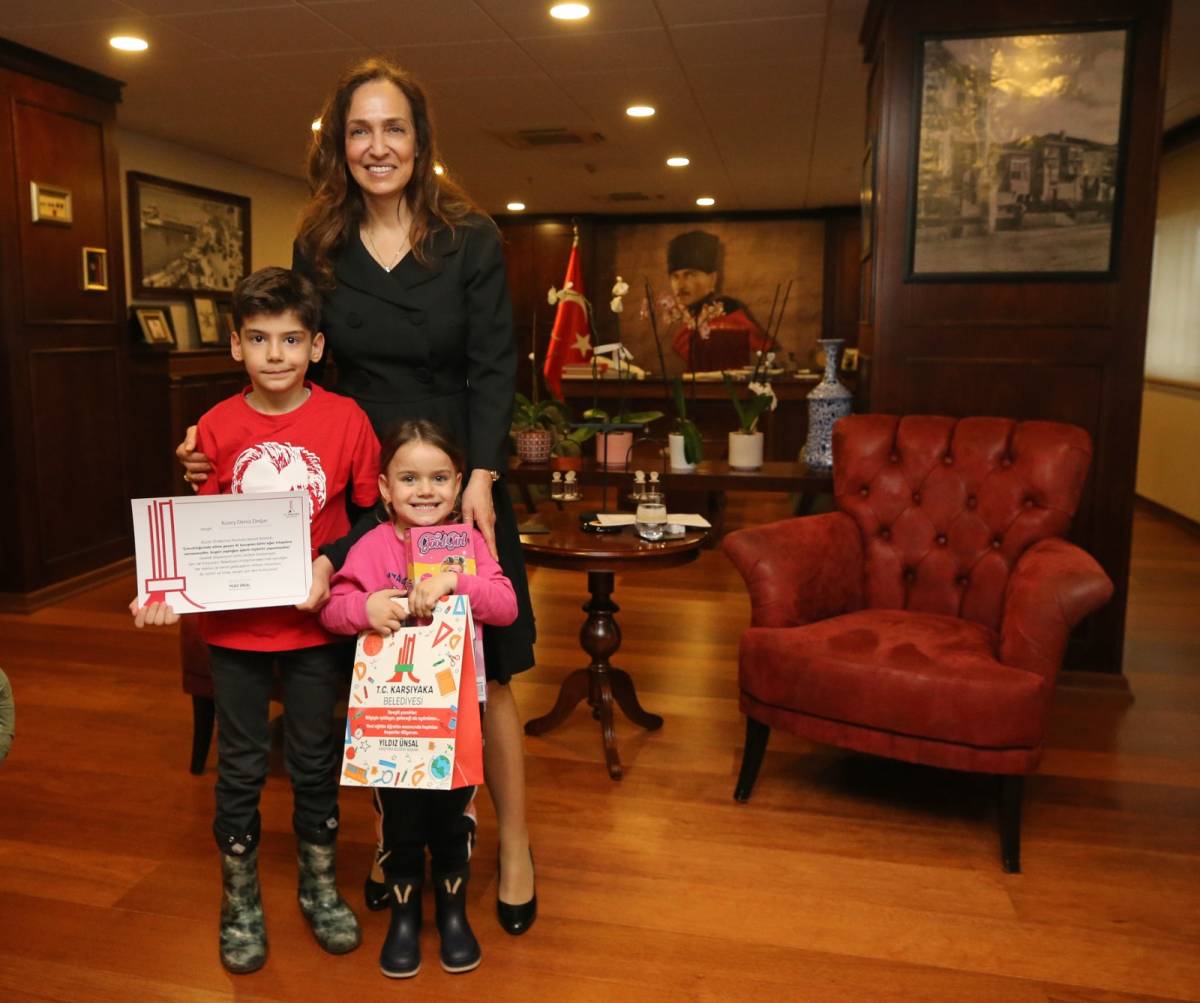 Karşıyaka Belediyesi yılın kitap tutkunlarını seçti