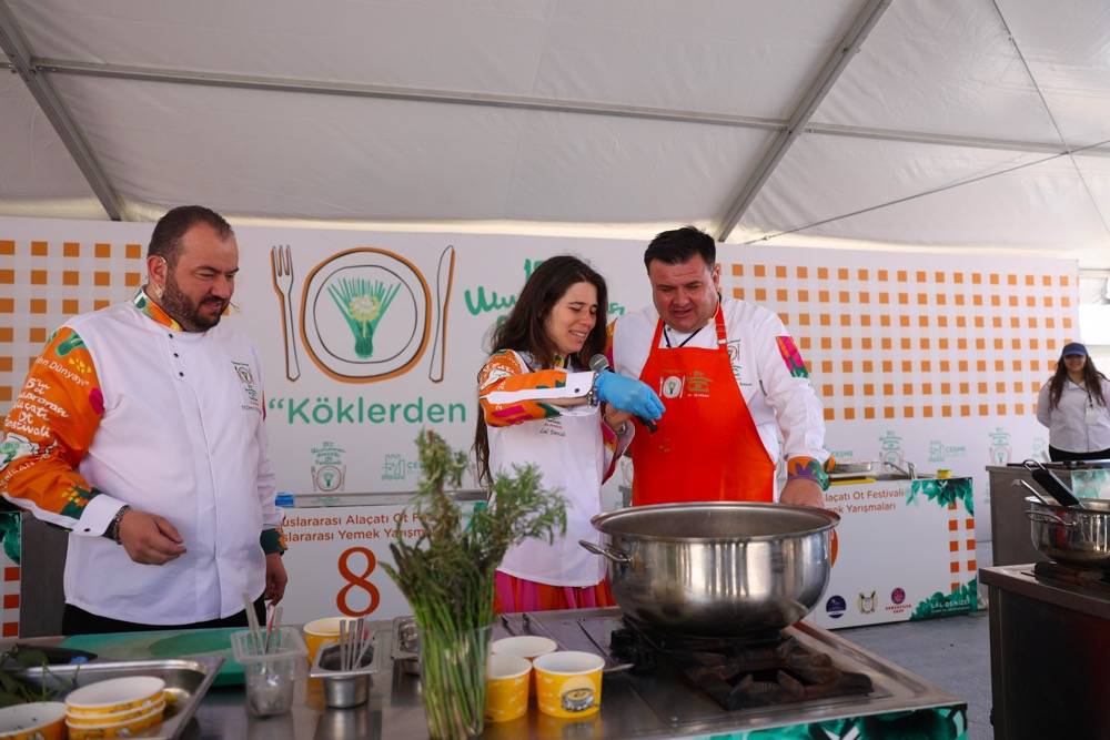 15. Uluslararası Alaçatı Ot Festivali yüz binlerce kişiyi ağırladı