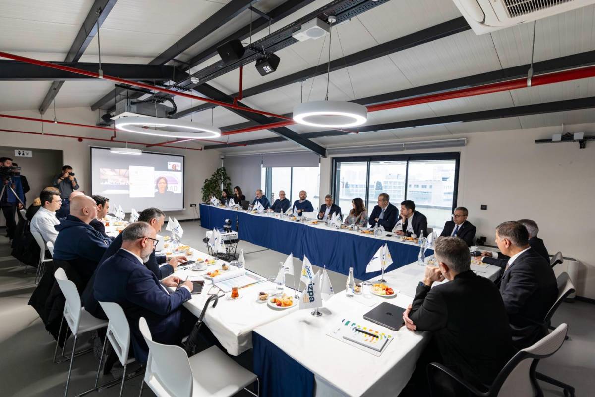 İzmir, yapay zekâ ile yatırım ve kalkınma atağında