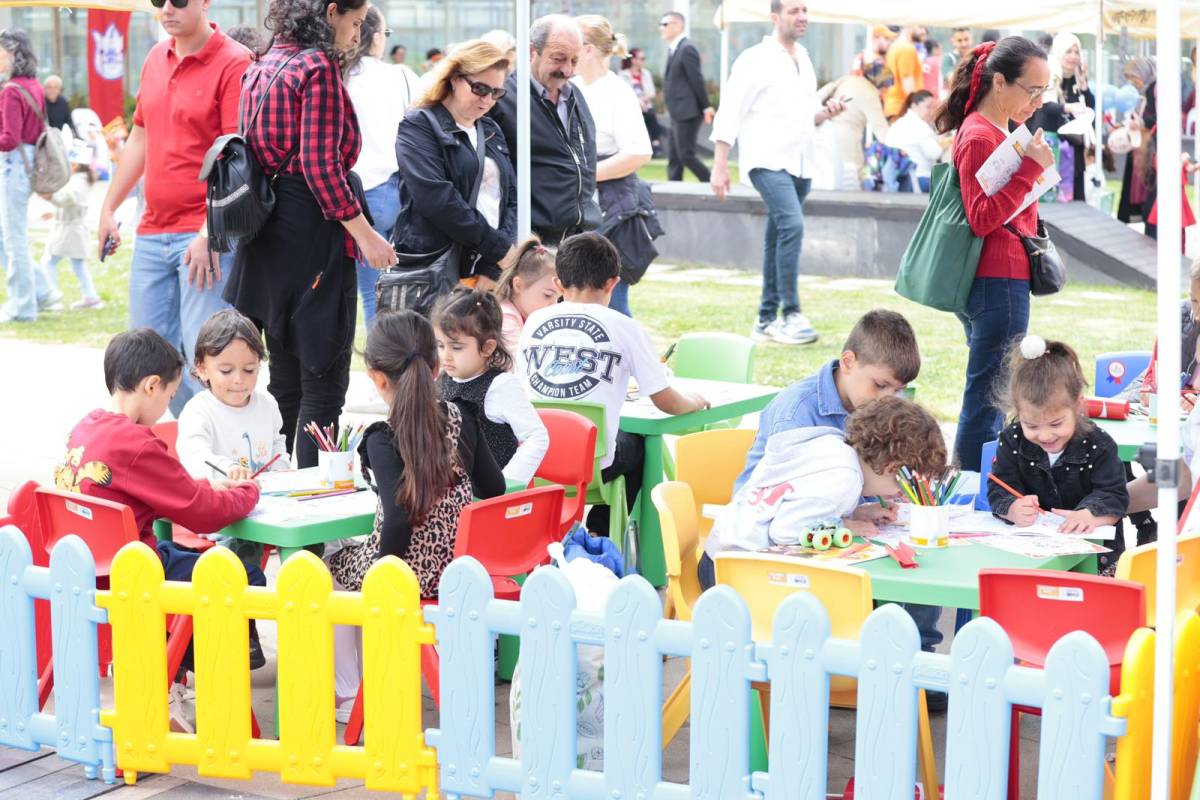 23 Nisan coşkusu Konak’tan yayıldı