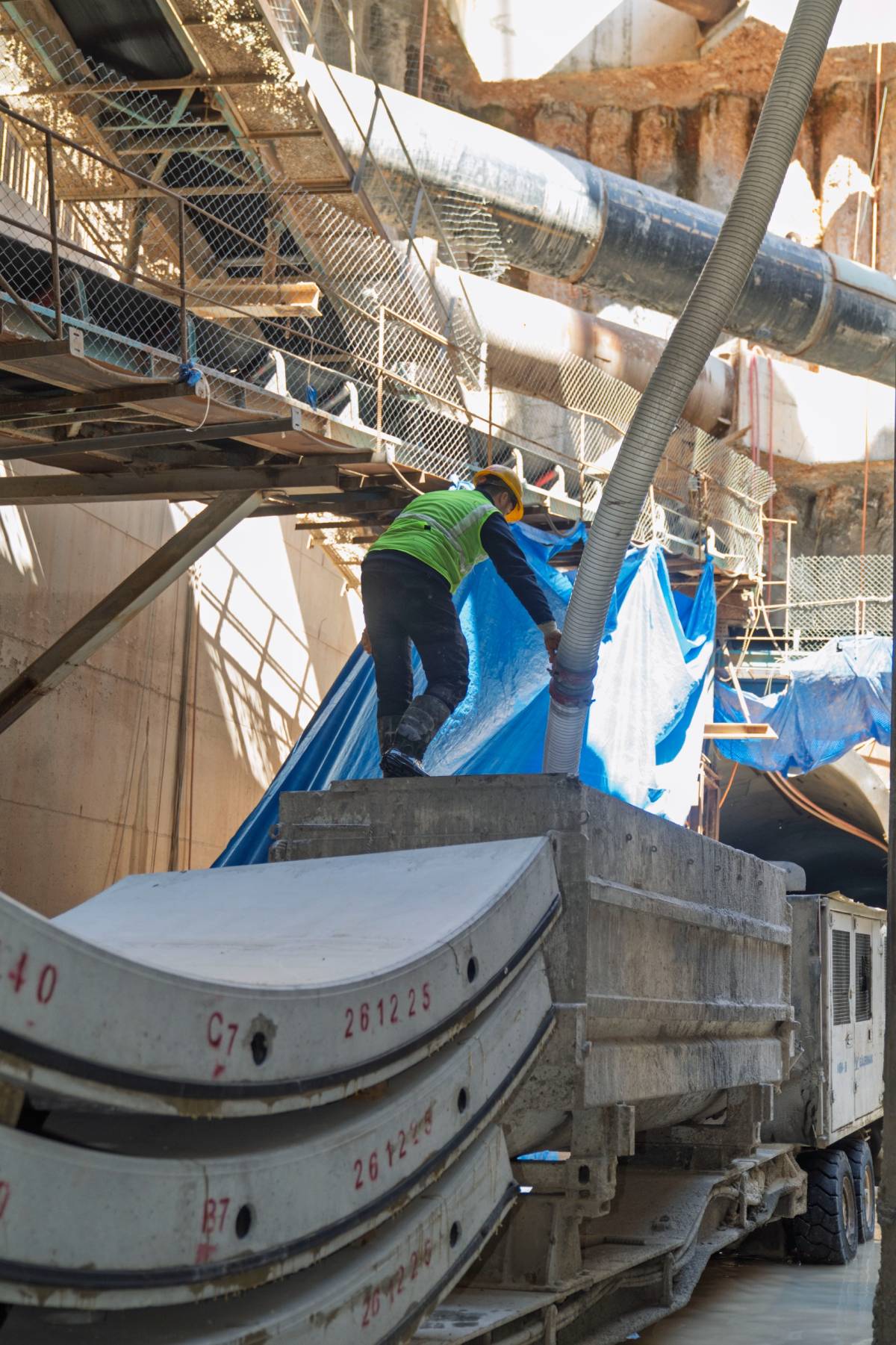 Buca Metrosu’nda 2028 hedefi için çalışmalar sürüyor