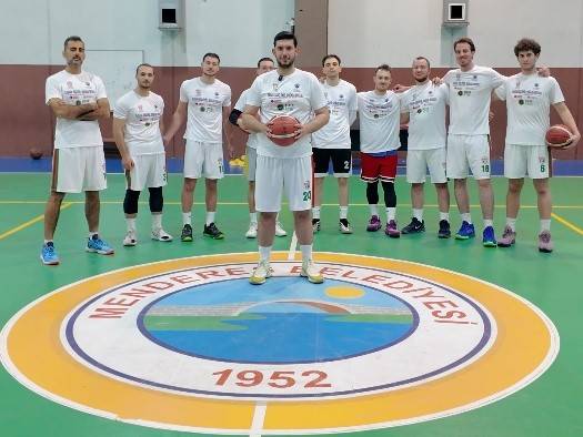 Menderes Belediyesi Basketbol Takımndan Dikkat Çeken Hareket