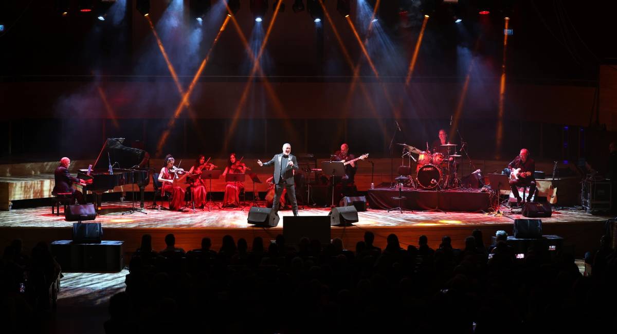 Luca Minnelli İzmir’de büyüledi