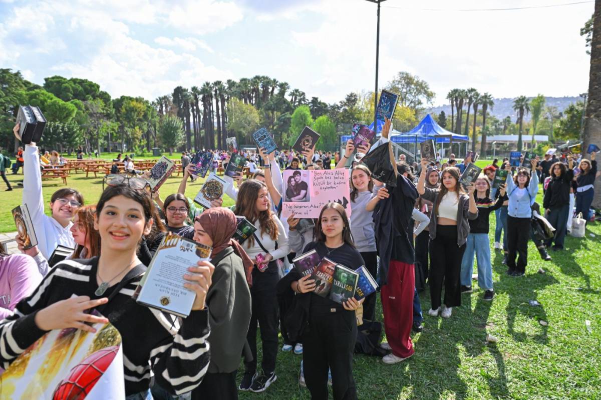Kültürpark’ta büyük buluşma: İZKİTAP başlıyor