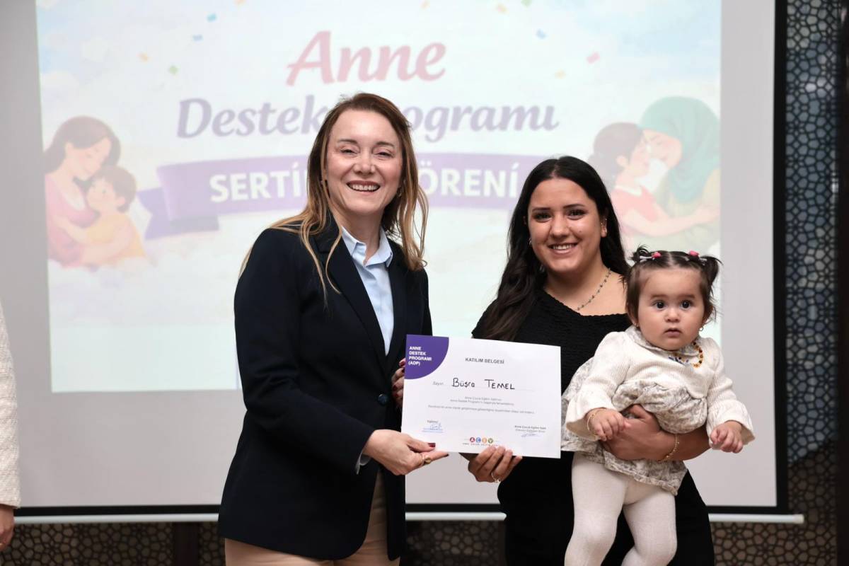 Anne Destek Programı mezunları sertifikalarını aldı