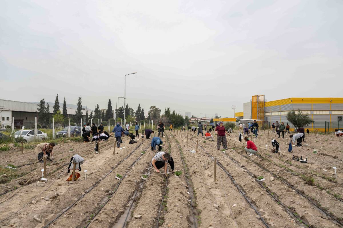 Bornova’da umut toprakla büyüyor