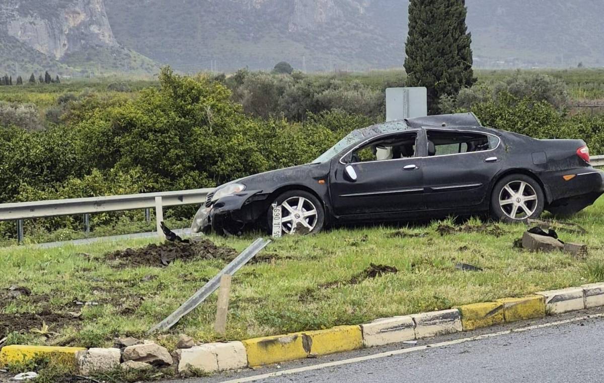 Selçuk'ta kaygan yolda zincirleme trafik kazası