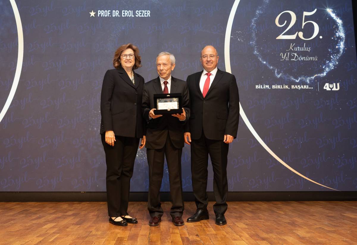 Yaşar Üniversitesi’nde 25’nci yıl gururu