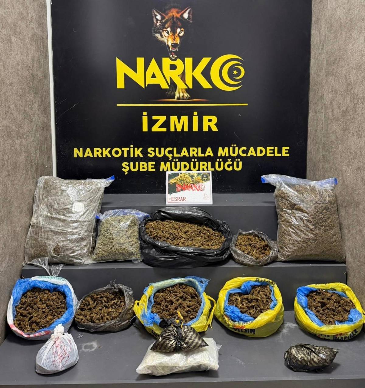 İzmir'de 16 kilo 550 gram esrar ele geçirildi