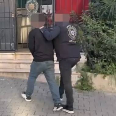 İzmir'de 131 aranan şüpheli yakalandı