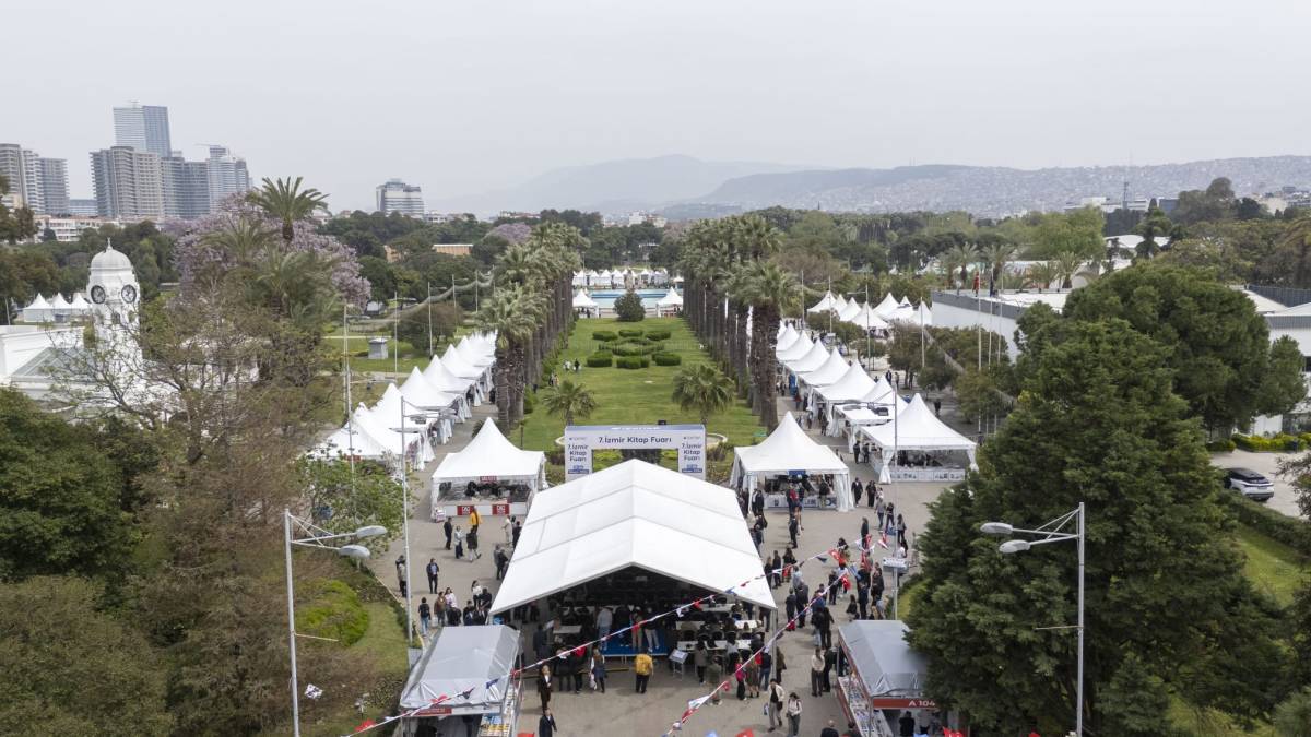 İZKİTAP, kapılarını açtı