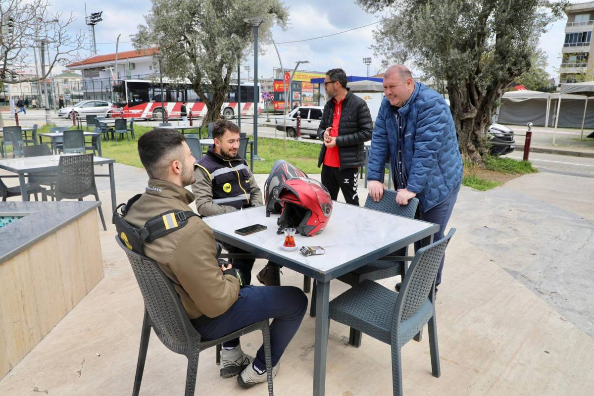 Başkan Çiçek'ten Pazar Mesaisi