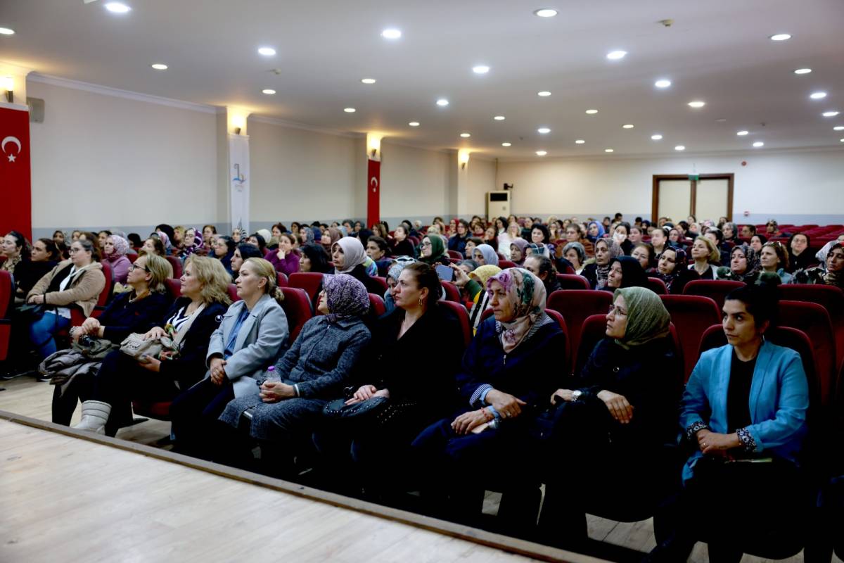 Bayraklı’da Madde Bağımlılığına Karşı Annelerle Farkındalık Eğitimi