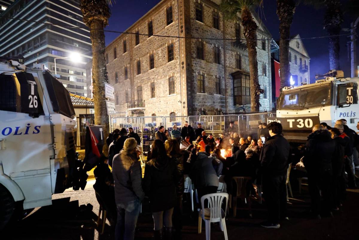 Tugay’dan Meslek Fabrikası önünde kararlılık mesajı